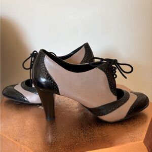 NEW without box connie heels 8.5